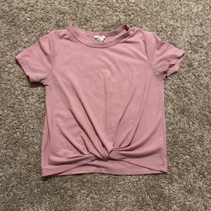Pink twist front knot top. Brand: Forever 21    Color: Pink. Size: S